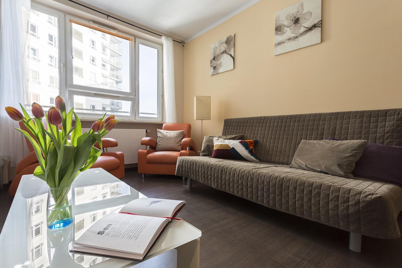 P&O Serviced Apartments Gdanski Station Varşovia Exterior foto